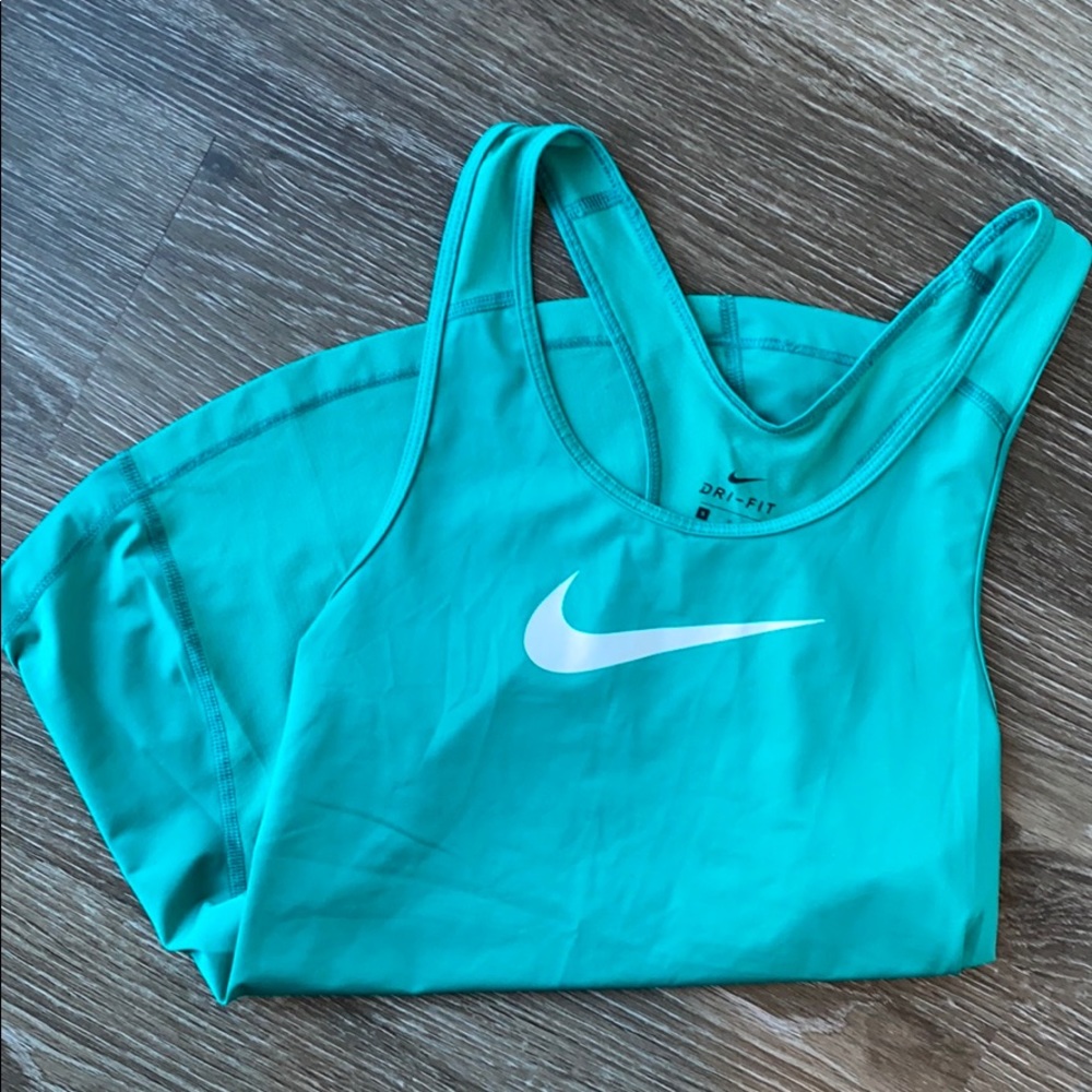 Nike workout tank top